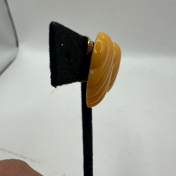 Vintage Amber Swirl Clip-On Earrings - Picture 2 of 4